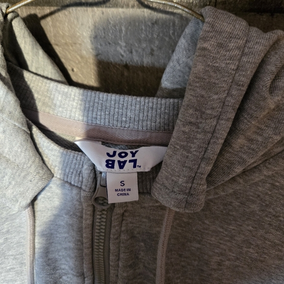 JoyLab Light Gray Cropped Hoodie - Picture 2 of 5
